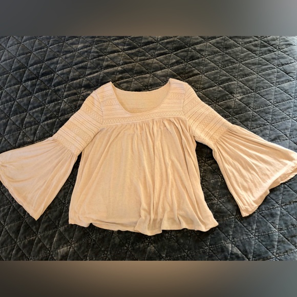 Off white 2 piece short set size medium - Picture 2 of 5